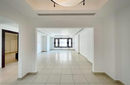 Apartment - 1 - 2 for rent in Tower 24 - Porto Arabia - The Pearl Island - Doha