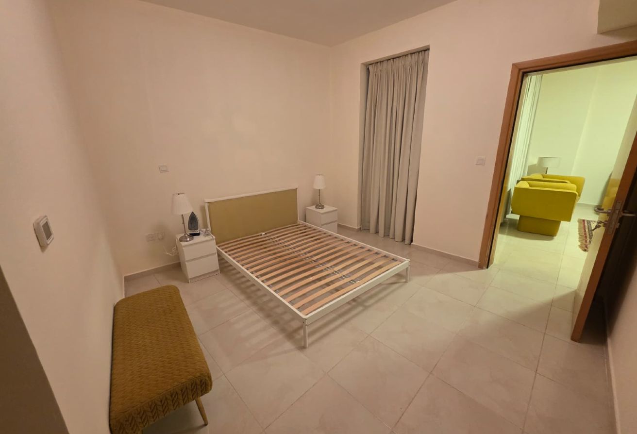 COZY 1 BHK FULLY FURNISHED CLOSE TO TRAMSTATION thumbnail 6