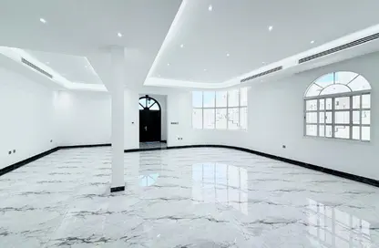 Villa - 5 Bedrooms - 6 Bathrooms for rent in West Bay Tower - West Bay - West Bay - Doha