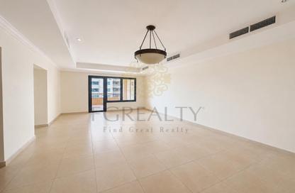 Apartment - 1 Bedroom - 2 Bathrooms for rent in East Porto Drive - Porto Arabia - The Pearl Island - Doha