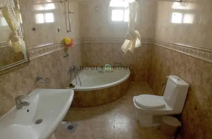 شقة - غرفة نوم - 1 حمام للايجار في شارع عنيزة - الحي الدبلوماسي - الدوحة