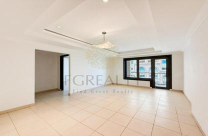 Apartment - 1 Bedroom - 2 Bathrooms for rent in East Porto Drive - Porto Arabia - The Pearl Island - Doha
