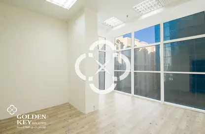 Office Space - Studio - 2 Bathrooms for rent in Al Hashmi Building - Al Muntazah Street - Al Muntazah - Doha