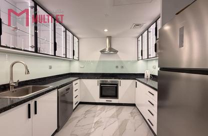 Apartment - 1 Bedroom - 2 Bathrooms for rent in West Porto Drive - Porto Arabia - The Pearl Island - Doha Apartment - 1 Bedroom - 2 Bathrooms for rent in West Porto Drive - Porto Arabia - The Pearl Island - Doha