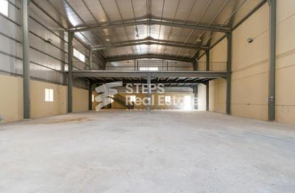 Warehouse - Studio - 6 Bathrooms for rent in Jerry Al Samur - Birkat Al Awamer - Al Wakra