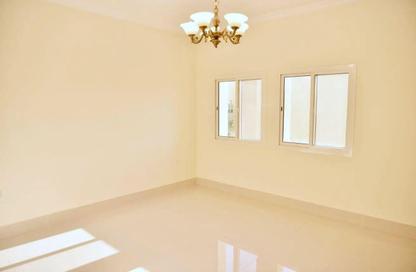 Villa - 4 - 4 for rent in Souk Al gharaffa - Al Gharrafa - Doha