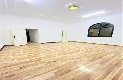 Apartment - Studio - 1 Bathroom for rent in Al Aziziyah - Al Aziziyah - Doha