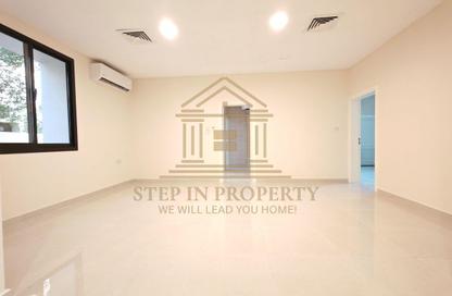 Villa - 3 Bedrooms - 4 Bathrooms for rent in Salata Villas - Salata - Doha