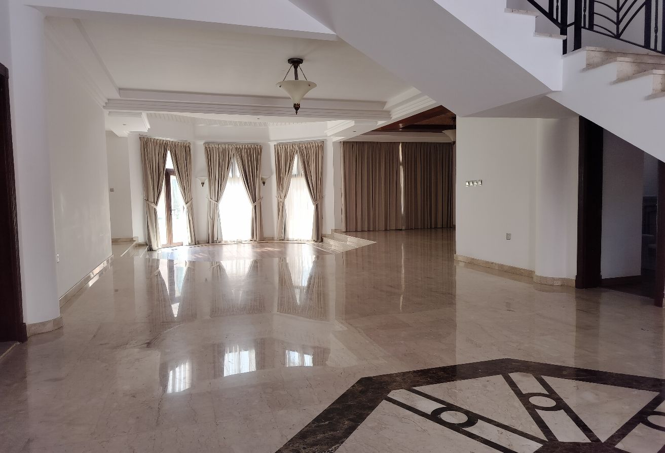 LAGOONA Semi Furnished 5 Bedroom Villa with Maid thumbnail 8