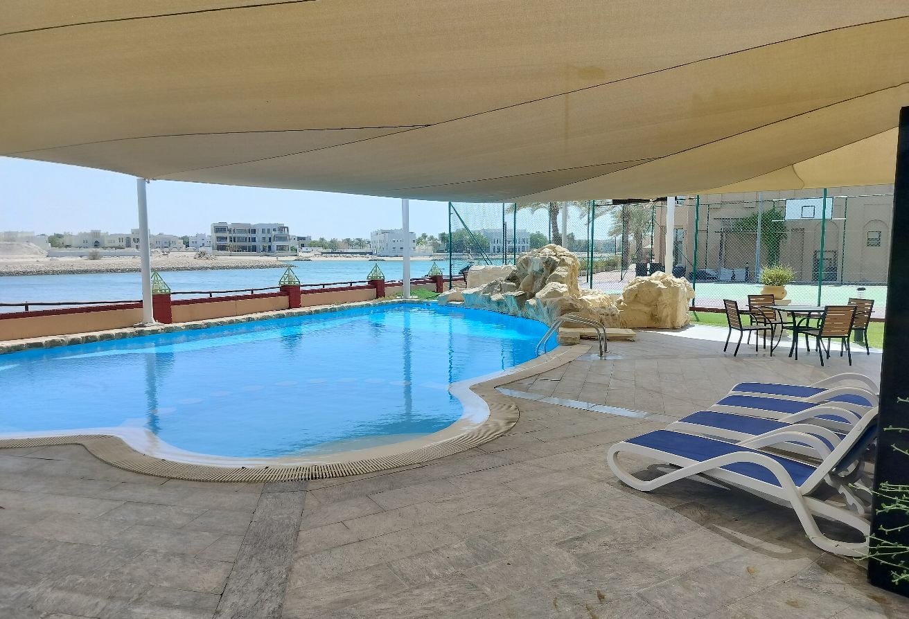 LAGOONA Semi Furnished 5 Bedroom Villa with Maid thumbnail 16