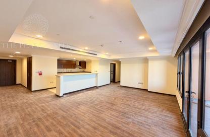 Apartment - 2 Bedrooms - 3 Bathrooms for rent in East Porto Drive - Porto Arabia - The Pearl Island - Doha