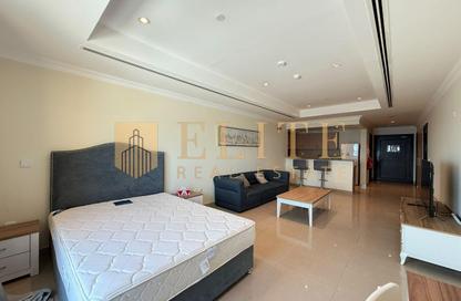 Apartment - Studio - 1 for rent in East Porto Drive - Porto Arabia - The Pearl Island - Doha