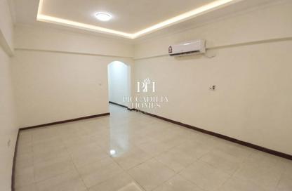 Apartment - 2 Bedrooms - 2 Bathrooms for rent in Al Sadd Road - Al Sadd - Doha