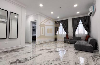 Apartment - 2 Bedrooms - 2 Bathrooms for rent in Al Mirqab Al Jadeed - Doha