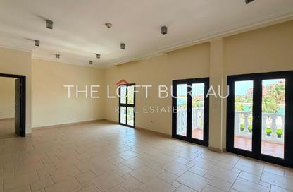 Apartment - 3 Bedrooms - 4 Bathrooms for rent in Carnaval - Qanat Quartier - The Pearl Island - Doha