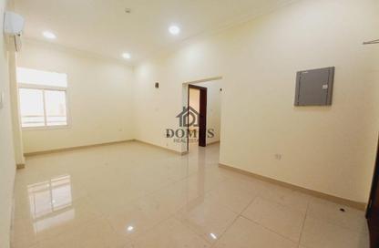 Apartment - 2 Bedrooms - 2 Bathrooms for rent in Hiteen Street - Al Muntazah - Doha