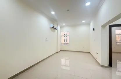 Apartment - 2 Bedrooms - 2 Bathrooms for rent in Muntazah 7 - Al Muntazah - Doha