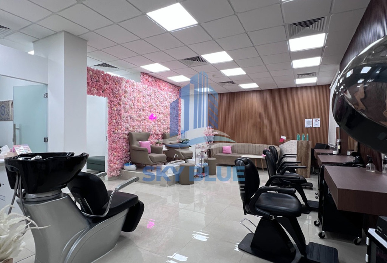Modern Women Saloon for Sale in Maamoura