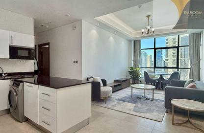 Apartment - 2 Bedrooms - 2 Bathrooms for rent in Marina Tower 21 - Marina District - Lusail