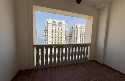 Apartment - 1 Bedroom - 2 Bathrooms for rent in West Porto Drive - Porto Arabia - The Pearl Island - Doha
