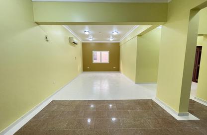 Apartment - 3 Bedrooms - 2 Bathrooms for rent in Al Mansoura - Al Mansoura - Doha Apartment - 3 Bedrooms - 2 Bathrooms for rent in Al Mansoura - Al Mansoura - Doha