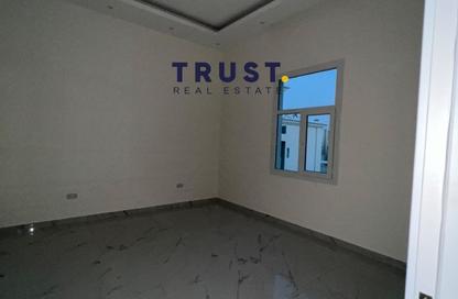 Villa - 7 - 6 for rent in Umm Abirieh - Al Shamal
