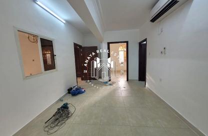 Villa - 2 Bedrooms - 1 Bathroom for rent in Al Nuaija Street - Al Nuaija - Doha