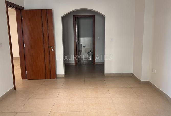60837609 - Property Main Image