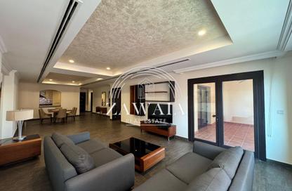 Apartment - 1 Bedroom - 2 Bathrooms for rent in East Porto Drive - Porto Arabia - The Pearl Island - Doha Apartment - 1 Bedroom - 2 Bathrooms for rent in East Porto Drive - Porto Arabia - The Pearl Island - Doha