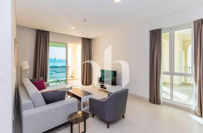 Apartment - 2 Bedrooms - 3 Bathrooms for rent in Viva West - Viva Bahriyah - The Pearl Island - Doha