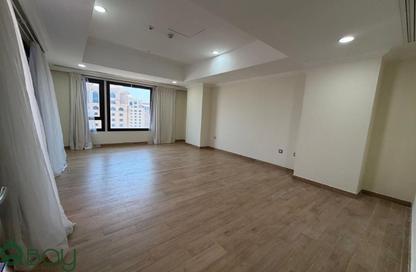 Apartment - 2 - 3 for rent in West Porto Drive - Porto Arabia - The Pearl Island - Doha Apartment - 2 - 3 for rent in West Porto Drive - Porto Arabia - The Pearl Island - Doha