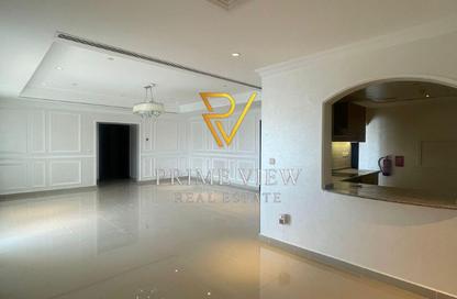 Apartment - 2 Bedrooms - 3 Bathrooms for rent in West Porto Drive - Porto Arabia - The Pearl Island - Doha