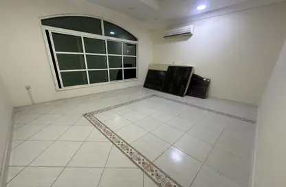 Apartment - Studio - 1 Bathroom for rent in Umm Al Seneem Street - Ain Khaled - Doha Apartment - Studio - 1 Bathroom for rent in Umm Al Seneem Street - Ain Khaled - Doha