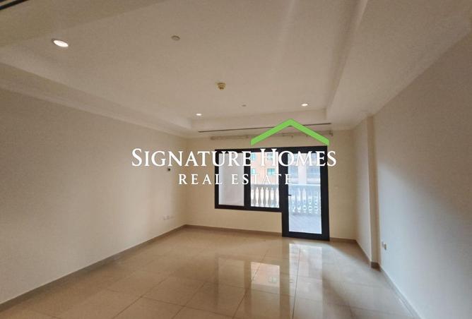 988968 - Property Image 2