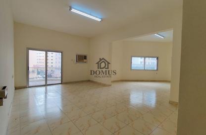 Apartment - 3 Bedrooms - 2 Bathrooms for rent in Anas Street - Fereej Bin Mahmoud North - Fereej Bin Mahmoud - Doha