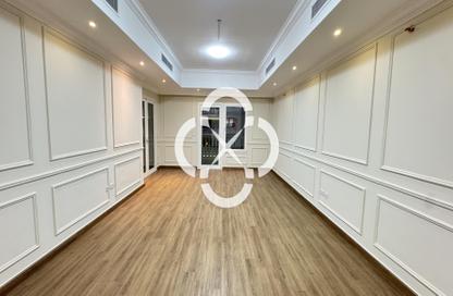 Apartment - 2 Bedrooms - 3 Bathrooms for rent in East Porto Drive - Porto Arabia - The Pearl Island - Doha