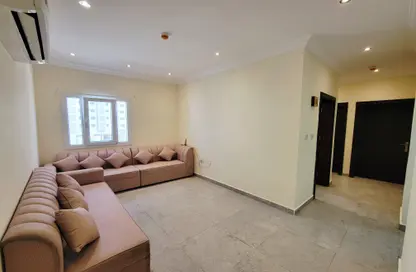 شقة - 2 غرف نوم - 2 حمامات للايجار في شارع الجزيره - فريج بن محمود الشمالي - فريج بن محمود - الدوحة