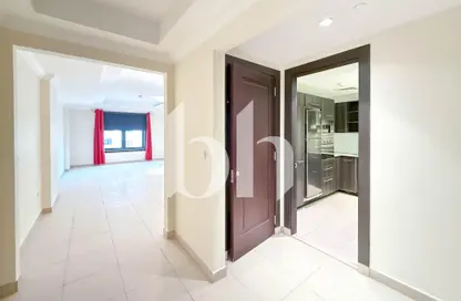 Apartment - 1 Bedroom - 2 Bathrooms for rent in Tower 18 - Porto Arabia - The Pearl Island - Doha