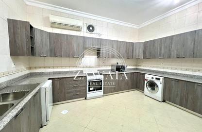 Compound - 5 Bedrooms - 4 Bathrooms for rent in Al Maamoura - Al Maamoura - Doha