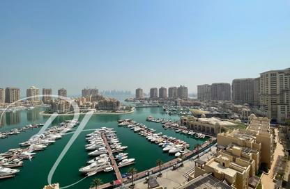 Apartment - 3 Bedrooms - 4 Bathrooms for rent in Tower 13 - Porto Arabia - The Pearl Island - Doha