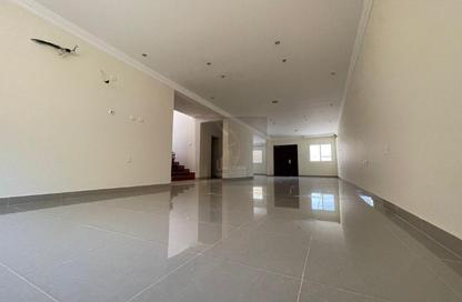 Apartment - 4 Bedrooms - 4 Bathrooms for rent in Al Luqta - Al Luqta - Doha