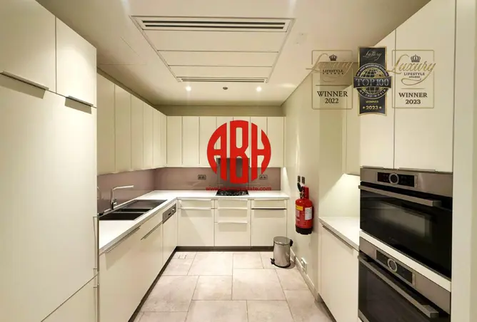 60502813 - Property Image 2