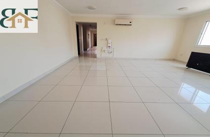 Apartment - 2 Bedrooms - 2 Bathrooms for rent in Umm Ghwailina Comm - Umm Ghuwalina - Umm Ghuwailina - Doha Apartment - 2 Bedrooms - 2 Bathrooms for rent in Umm Ghwailina Comm - Umm Ghuwalina - Umm Ghuwailina - Doha