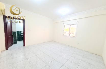 Apartment - 1 Bedroom - 1 Bathroom for rent in Umm Ghwailina Comm - Umm Ghuwalina - Umm Ghuwailina - Doha Apartment - 1 Bedroom - 1 Bathroom for rent in Umm Ghwailina Comm - Umm Ghuwalina - Umm Ghuwailina - Doha