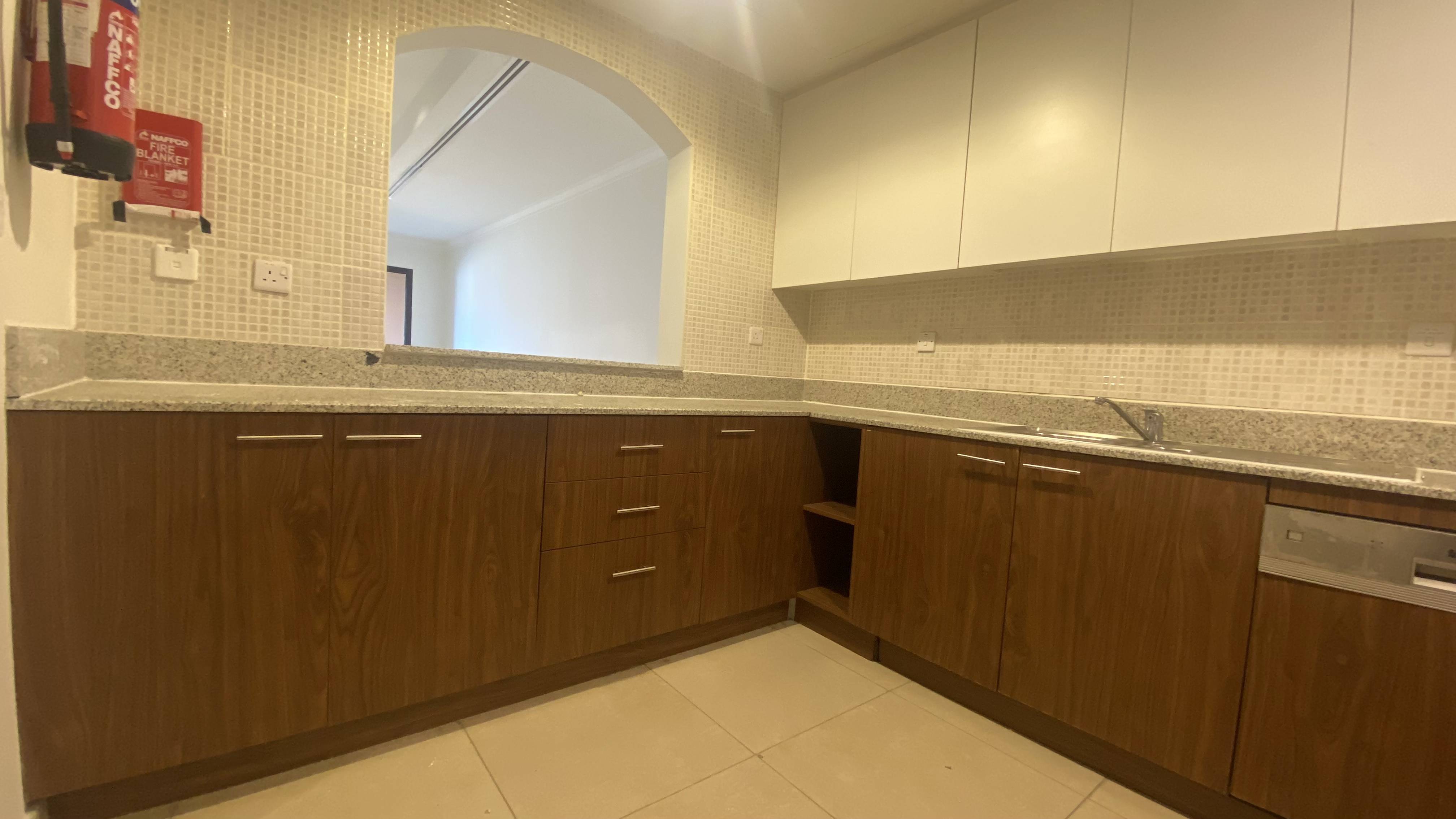 SEMI-FURNISHED 1 + OFFICE | HIGH FLOOR | thumbnail 2