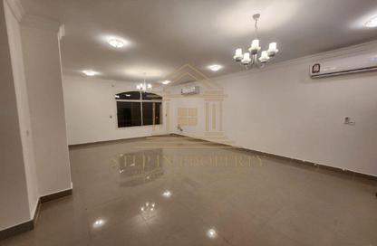 Villa - 5 Bedrooms - 5 Bathrooms for rent in Al Messila - Al Messila - Doha