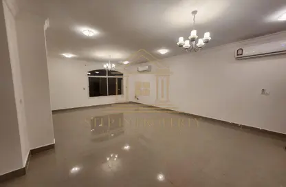 Villa - 5 Bedrooms - 5 Bathrooms for rent in Al Messila - Al Messila - Doha