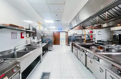 Retail - Studio - 4 Bathrooms for rent in Al Jazeera Street - Fereej Bin Mahmoud North - Fereej Bin Mahmoud - Doha Retail - Studio - 4 Bathrooms for rent in Al Jazeera Street - Fereej Bin Mahmoud North - Fereej Bin Mahmoud - Doha