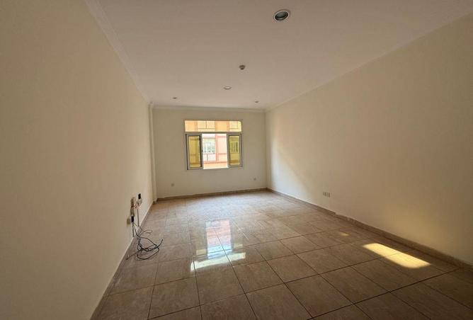 1006787 - Property Image 2