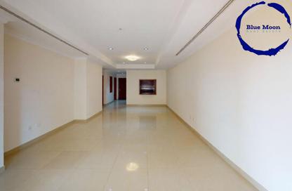Apartment - 2 Bedrooms - 3 Bathrooms for rent in West Porto Drive - Porto Arabia - The Pearl Island - Doha